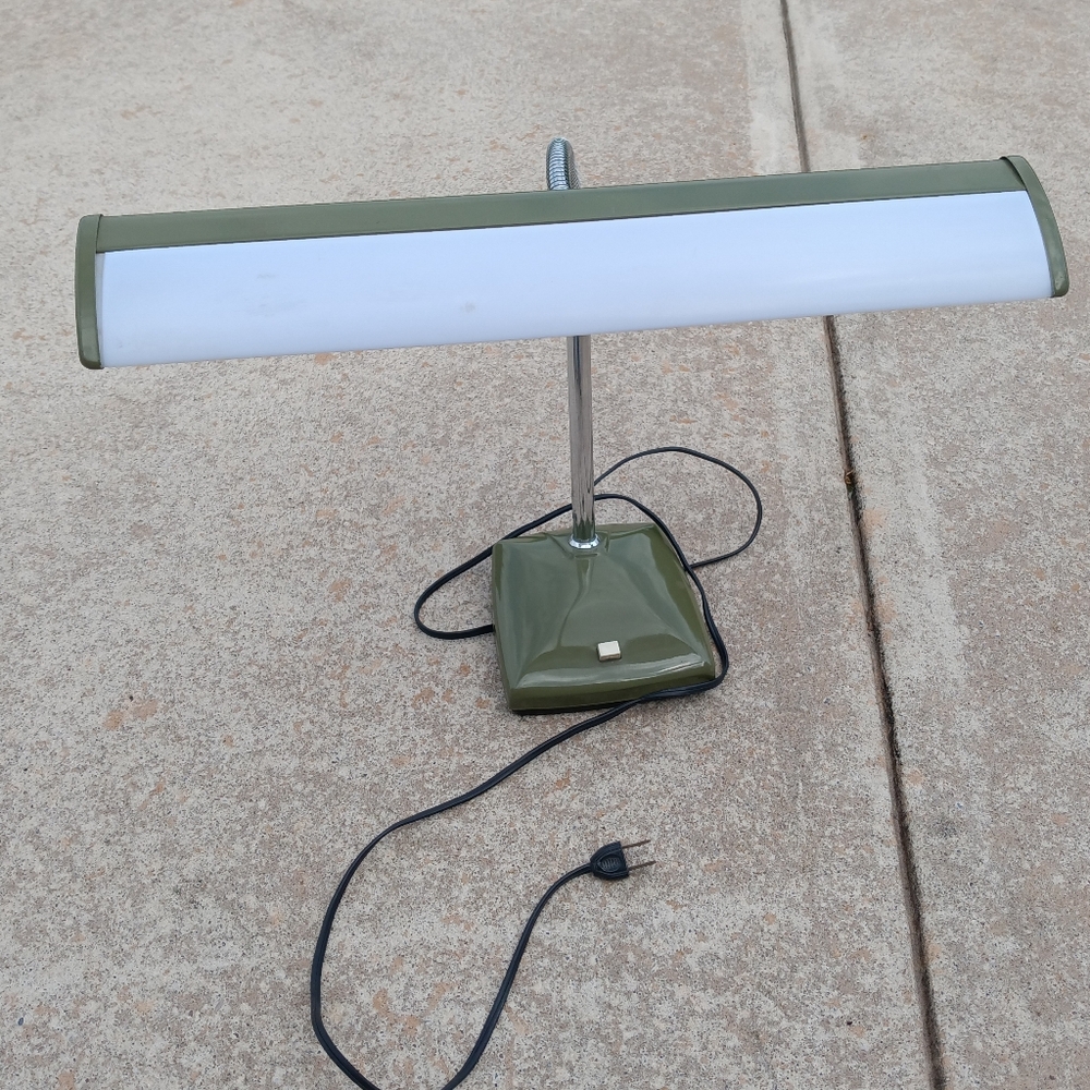 Mobilite Lamp UL Listed Sage Green Desktop Gooseneck MCM Vintage Home Decor